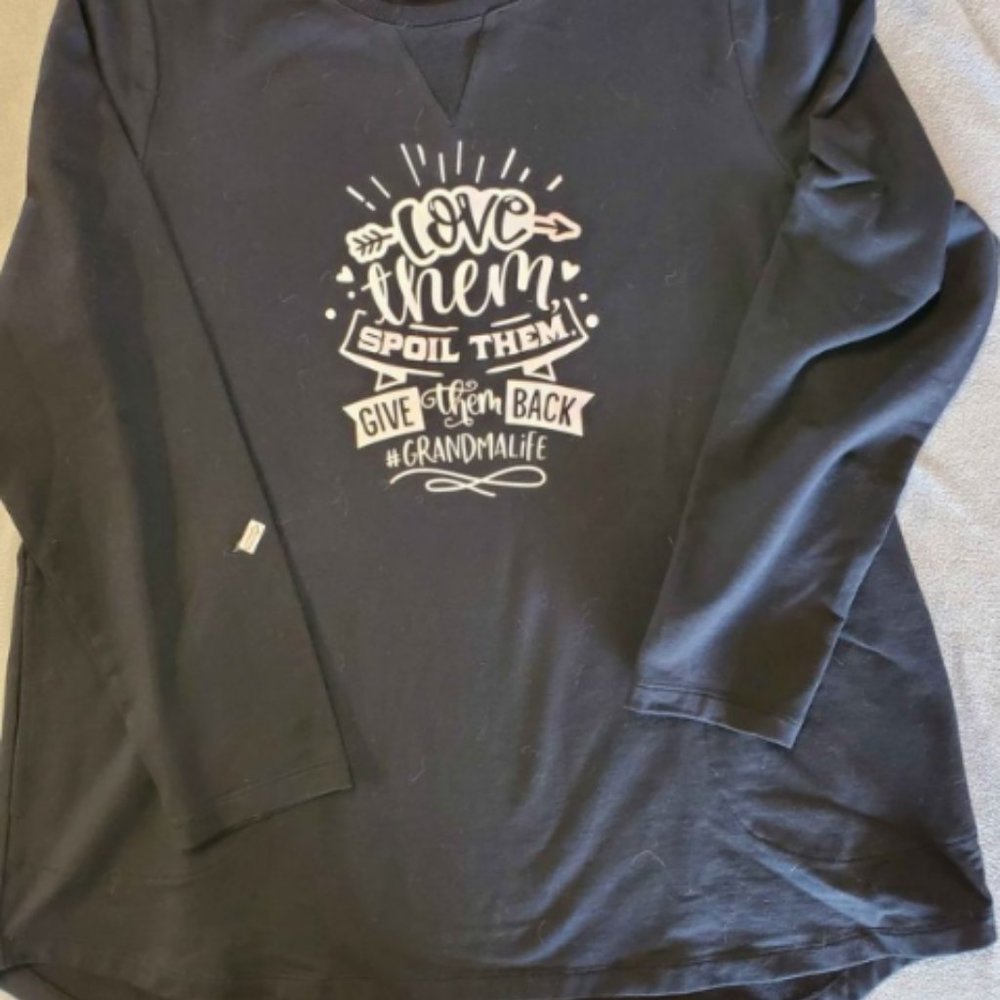 Women's Long Sleeve Sweatshirt with Graphics